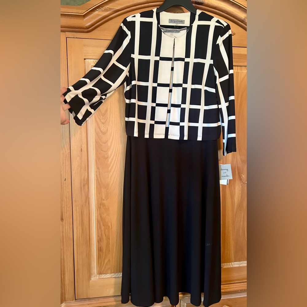 Black and White Geometric Dress fall transition